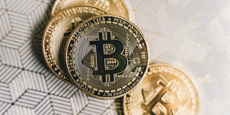 Strategy Sells 1,638 BTC for $104.7M to Cover Dividends and Fund Buybacks