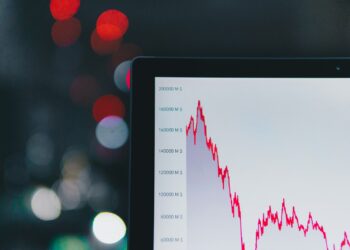 US Bitcoin ETFs Bleed $261.4 Million as Fidelity and BlackRock Lead the Exodus