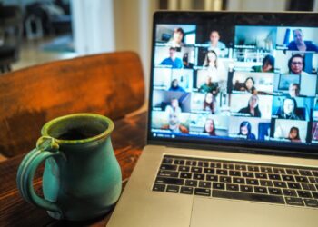 World Brings Its "Proof of Human" Badge to Zoom Video Calls