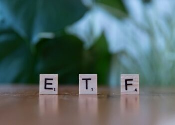 US Bitcoin ETFs Pull in $118.8 Million on October 6 as BlackRock's IBIT Leads Inflows