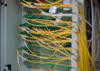 Coinbase Scrambles to Fix Delayed APT and EGLD Transfers